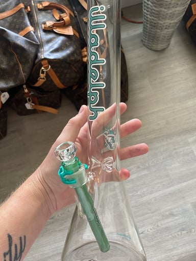 Preview pic of Illadelph 19” Medium Beaker 2021 SB TEAL