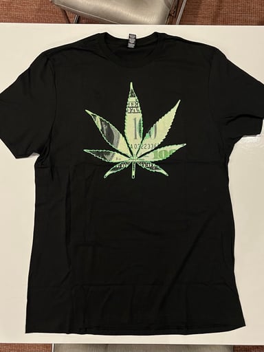 Preview pic of XL Pot Leaf Graphic T-Shirt