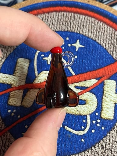 Preview pic of Alec blows glass Nuka Cola pendy