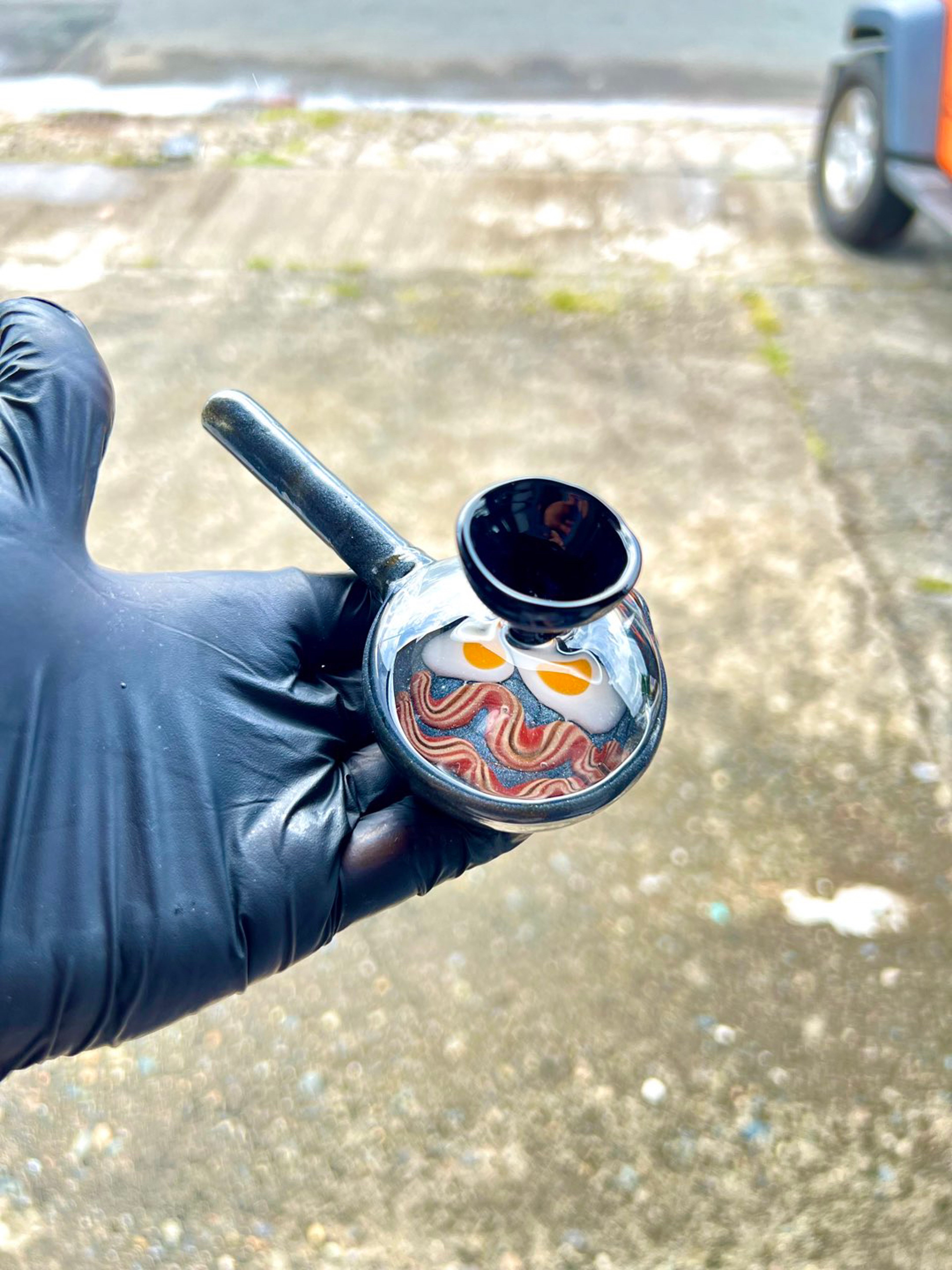 Glass by Boots - Eggs & Bacon pipe image 0