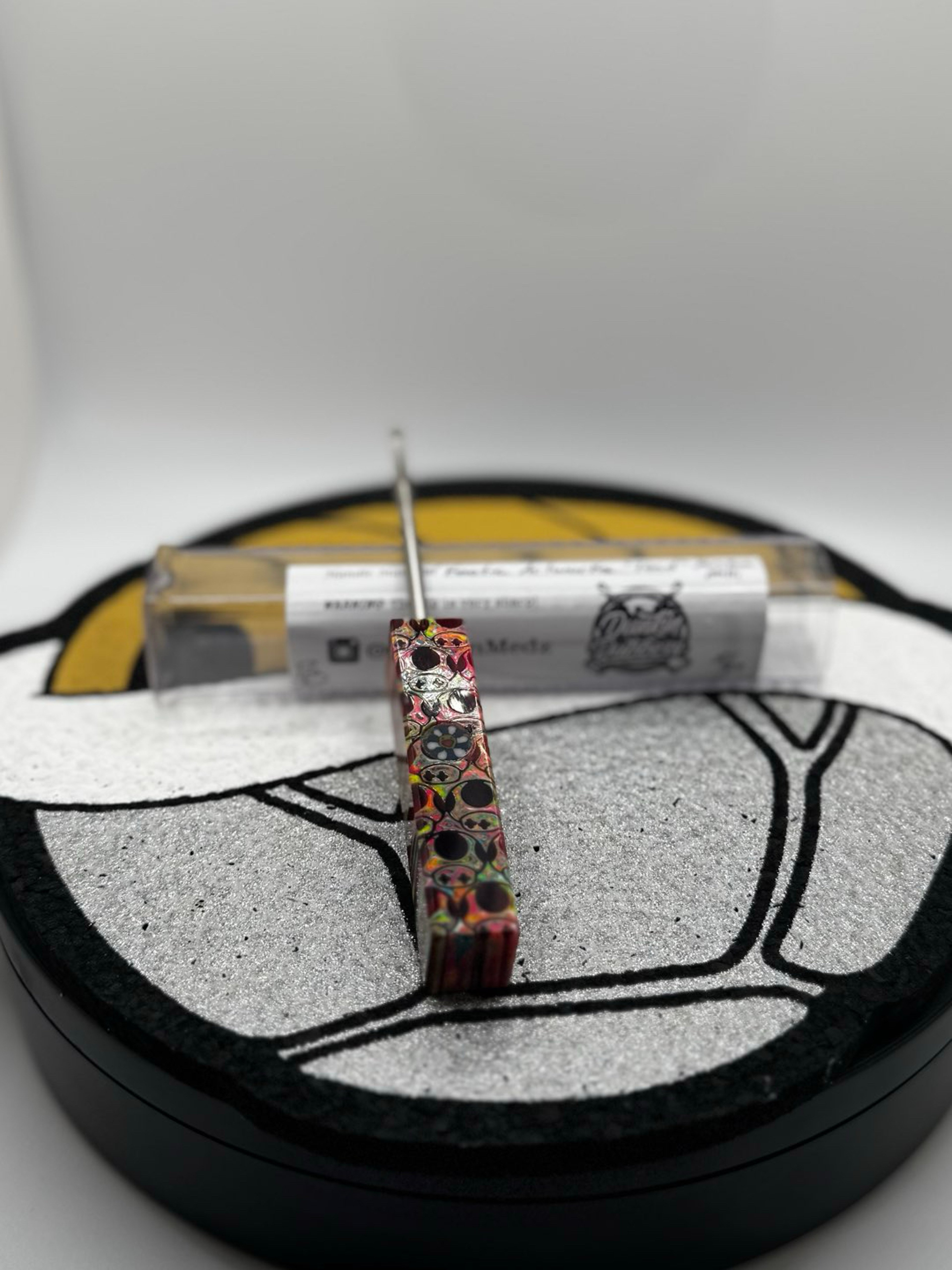 Preview pic of Dunkin Dabber Tool with ianmichealglassart mili inlay #1