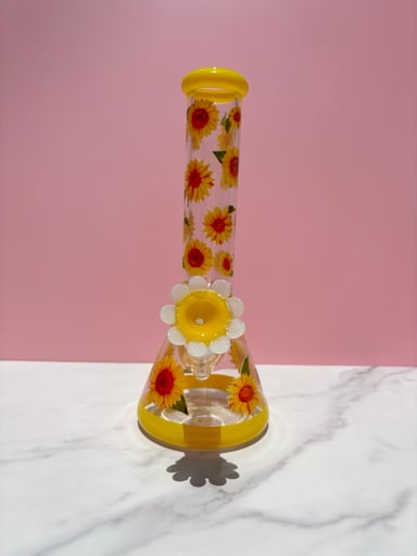 Preview pic of Yellow sunflower water bong