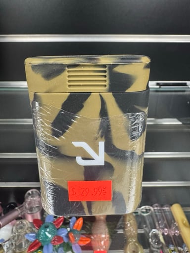 Preview pic of Eyce solo dugout 9