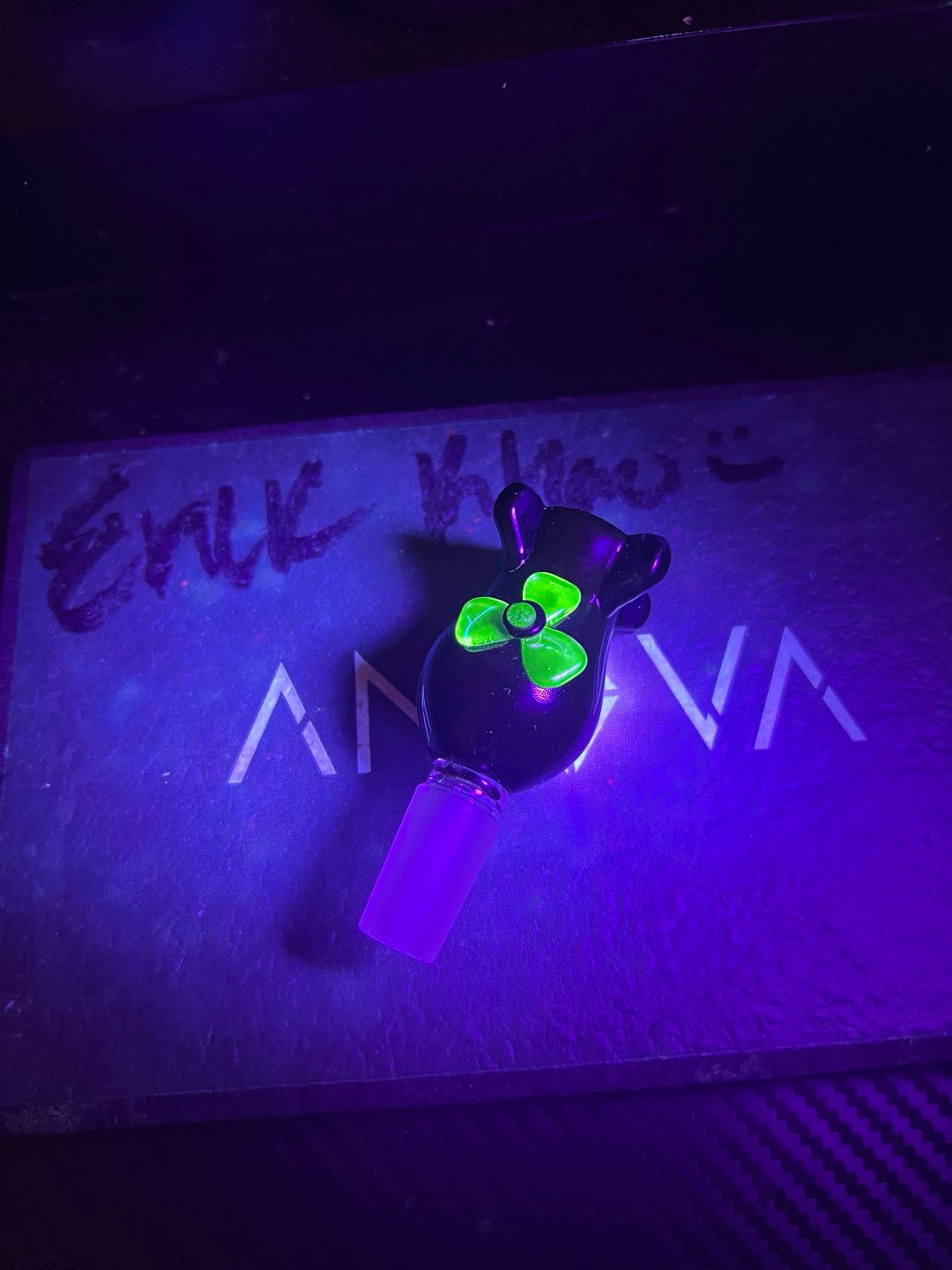 Preview pic of Empire Glassworks 14mm Tiny Pack Nuke UV Slide