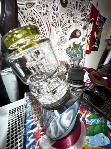 Preview pic of Spider Glass Puffco top