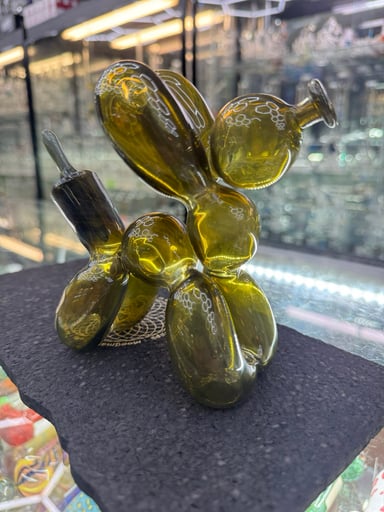 Preview pic of Blitzkriega full size balloon dog