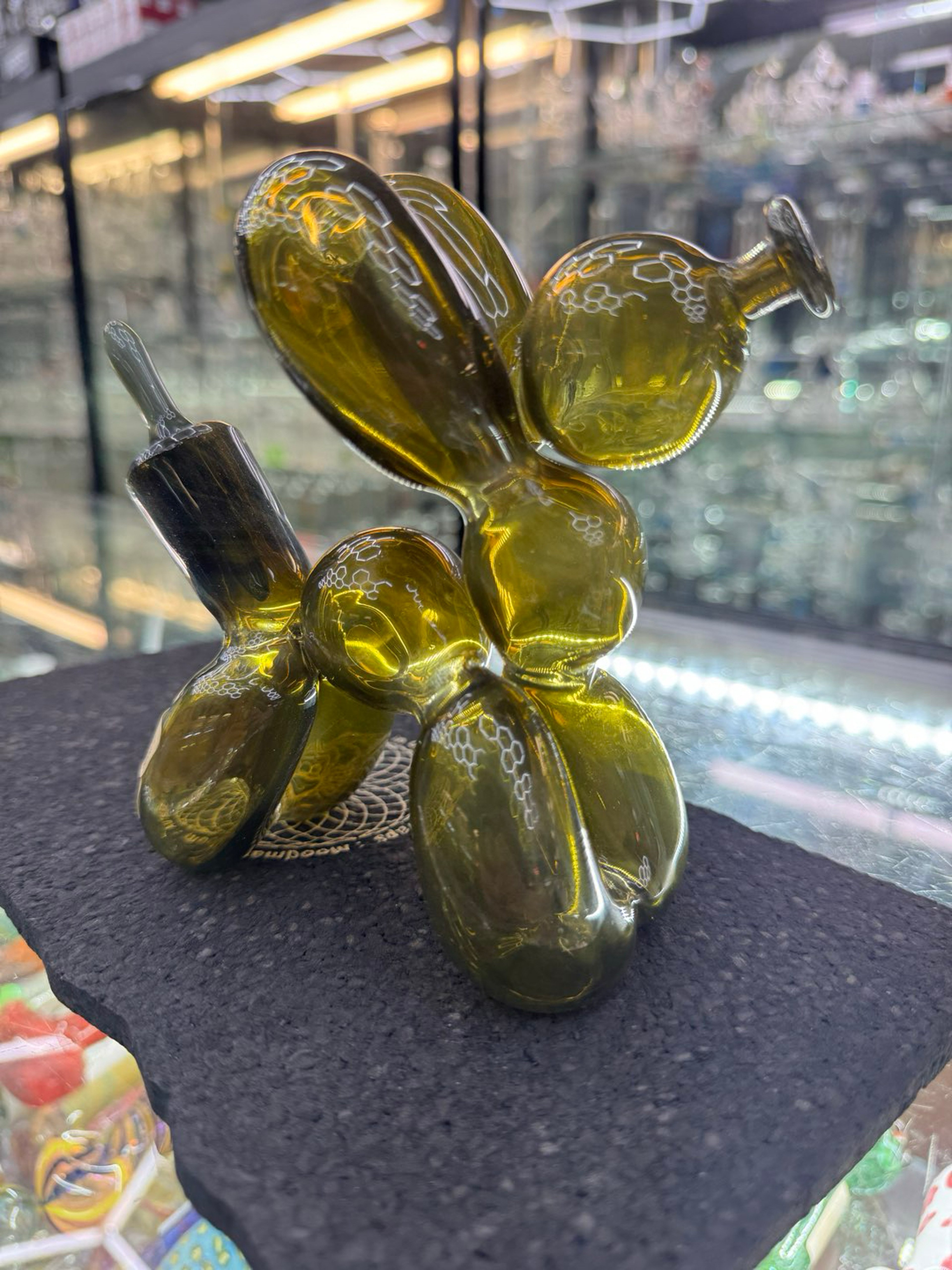 Preview pic of Blitzkriega full size balloon dog