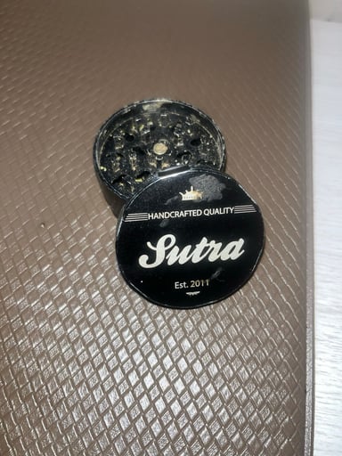 Preview pic of Black grinder