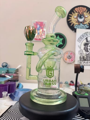 Preview pic of URBAN GLASS