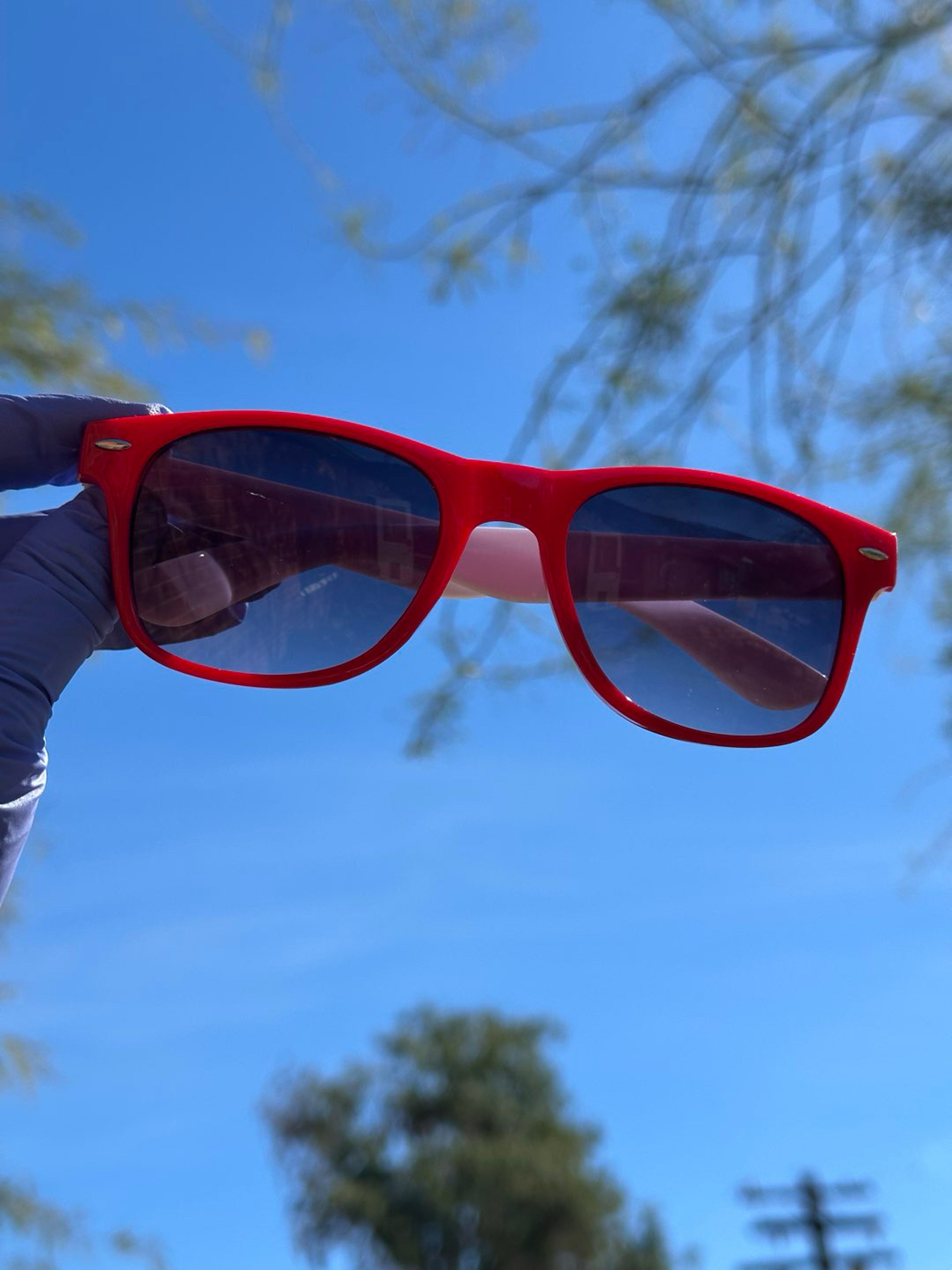 Preview pic of Sunglasses by CO2lors