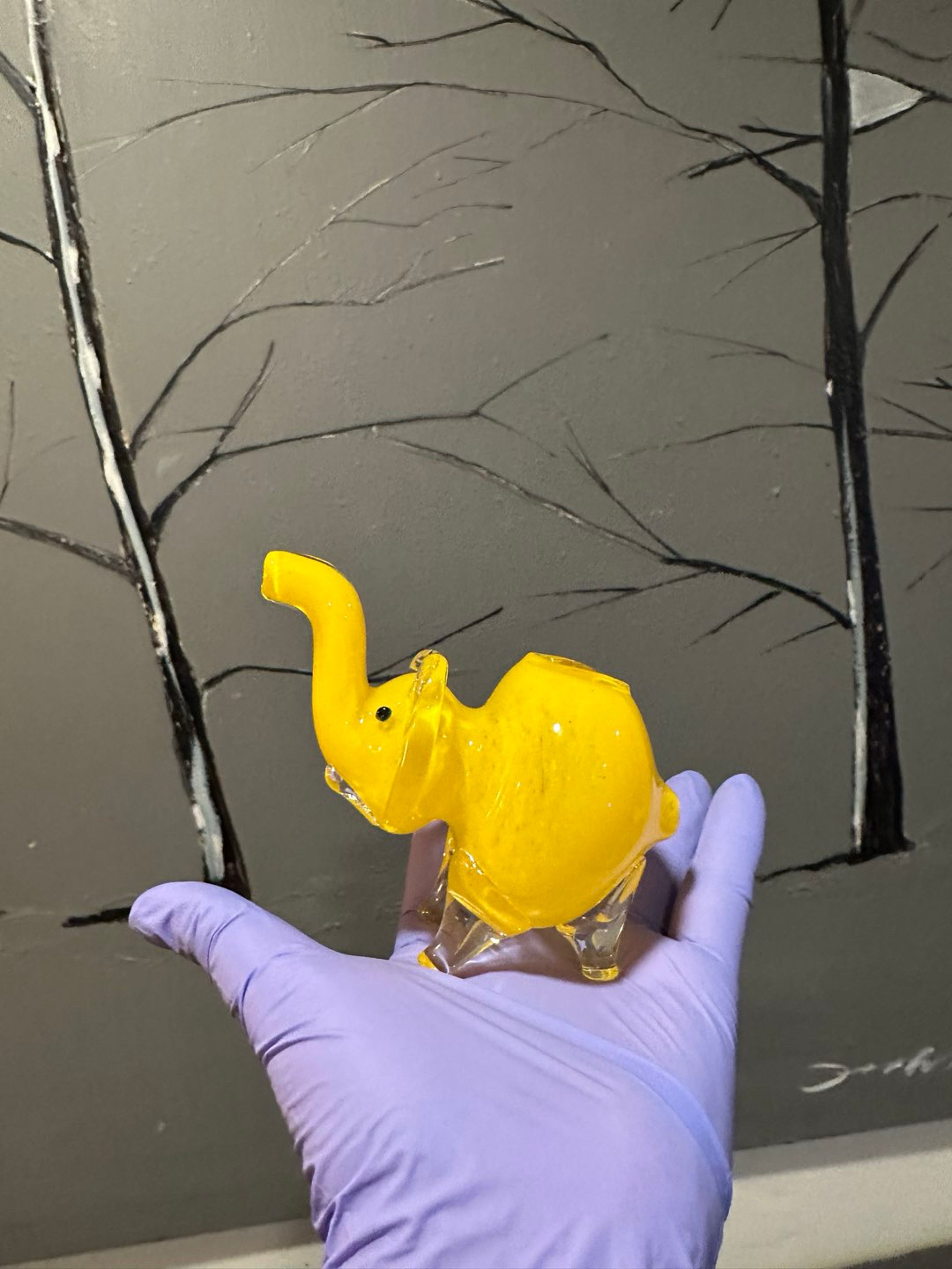 Preview pic of Yellow Elephant Pipe