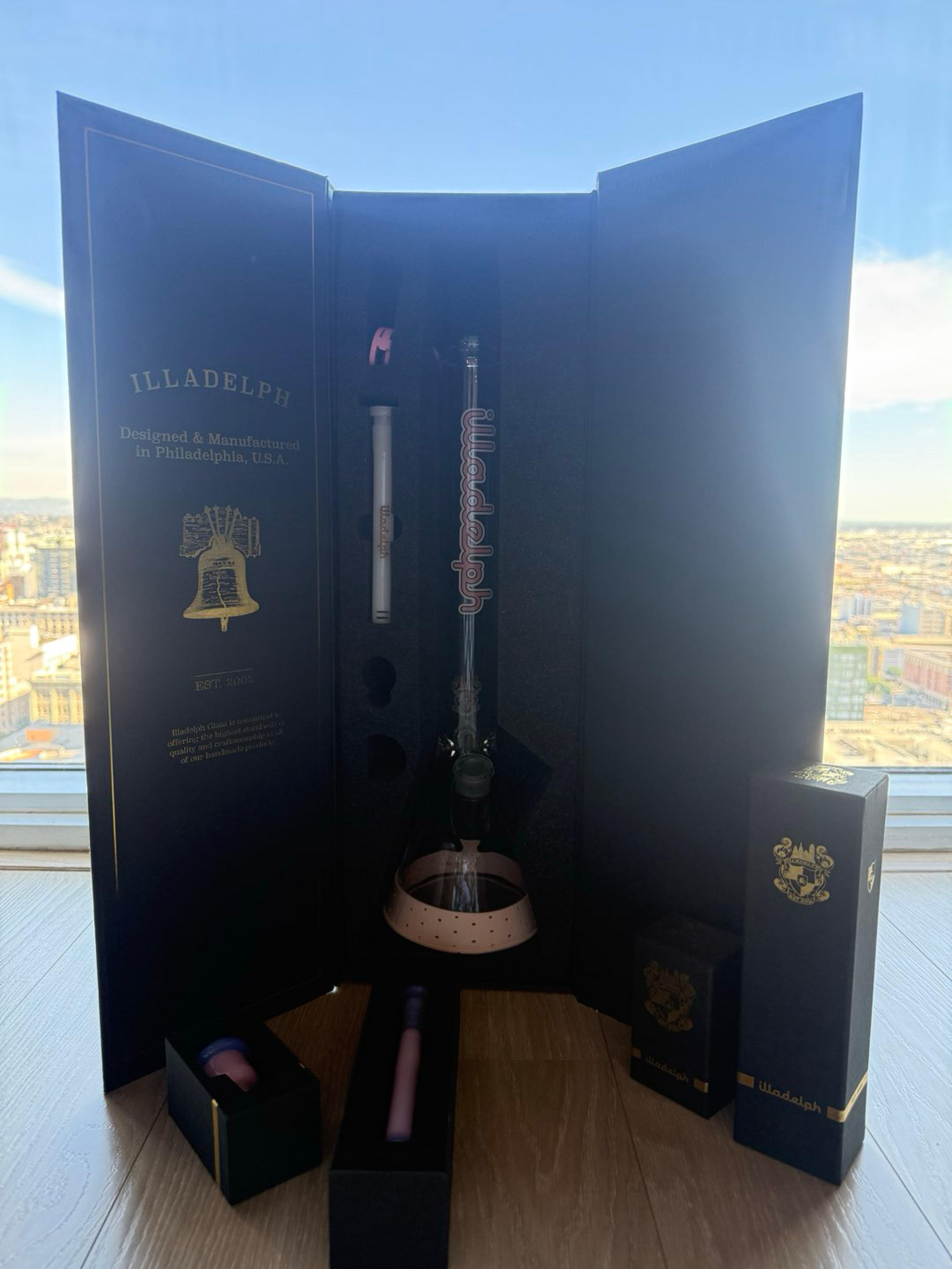 Medium Illadelph Beaker image 0