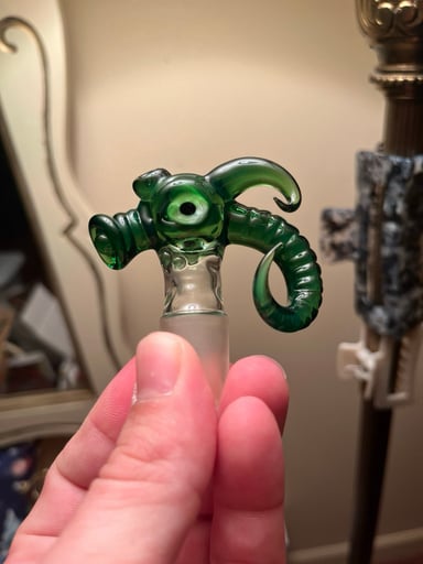 Preview pic of Eyeball 18MM 4 hole slide plantphibian