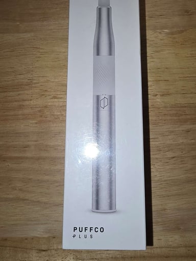 Preview pic of Puffco plus V2 pearl white