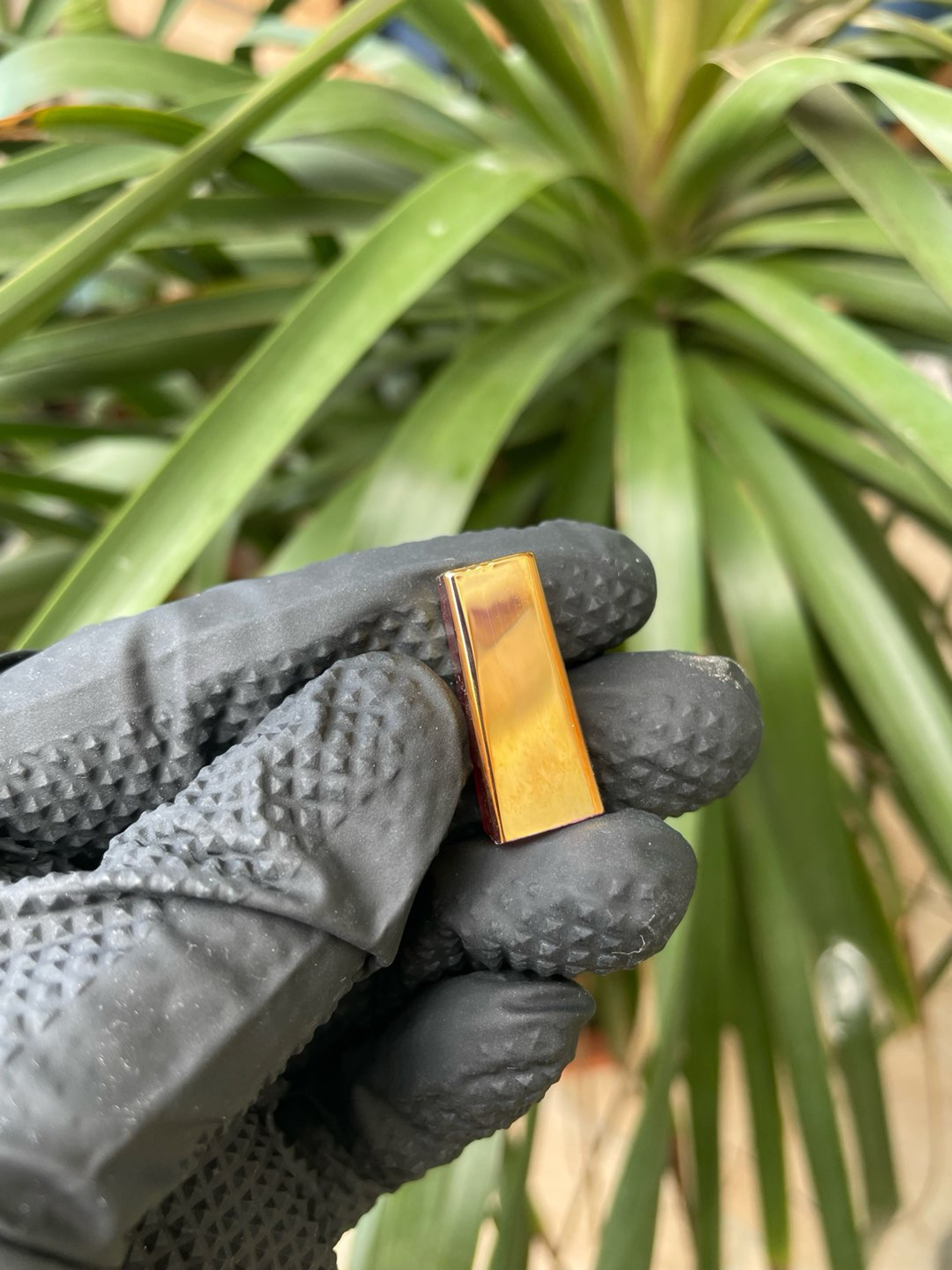 Tapered gold square filter tip image 0