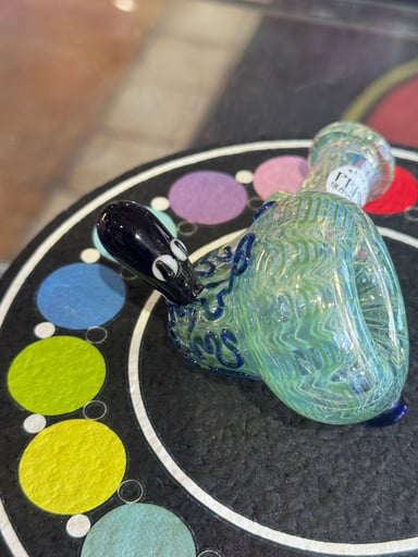 Preview pic of Prism Glass Standup Octopus Sherlock