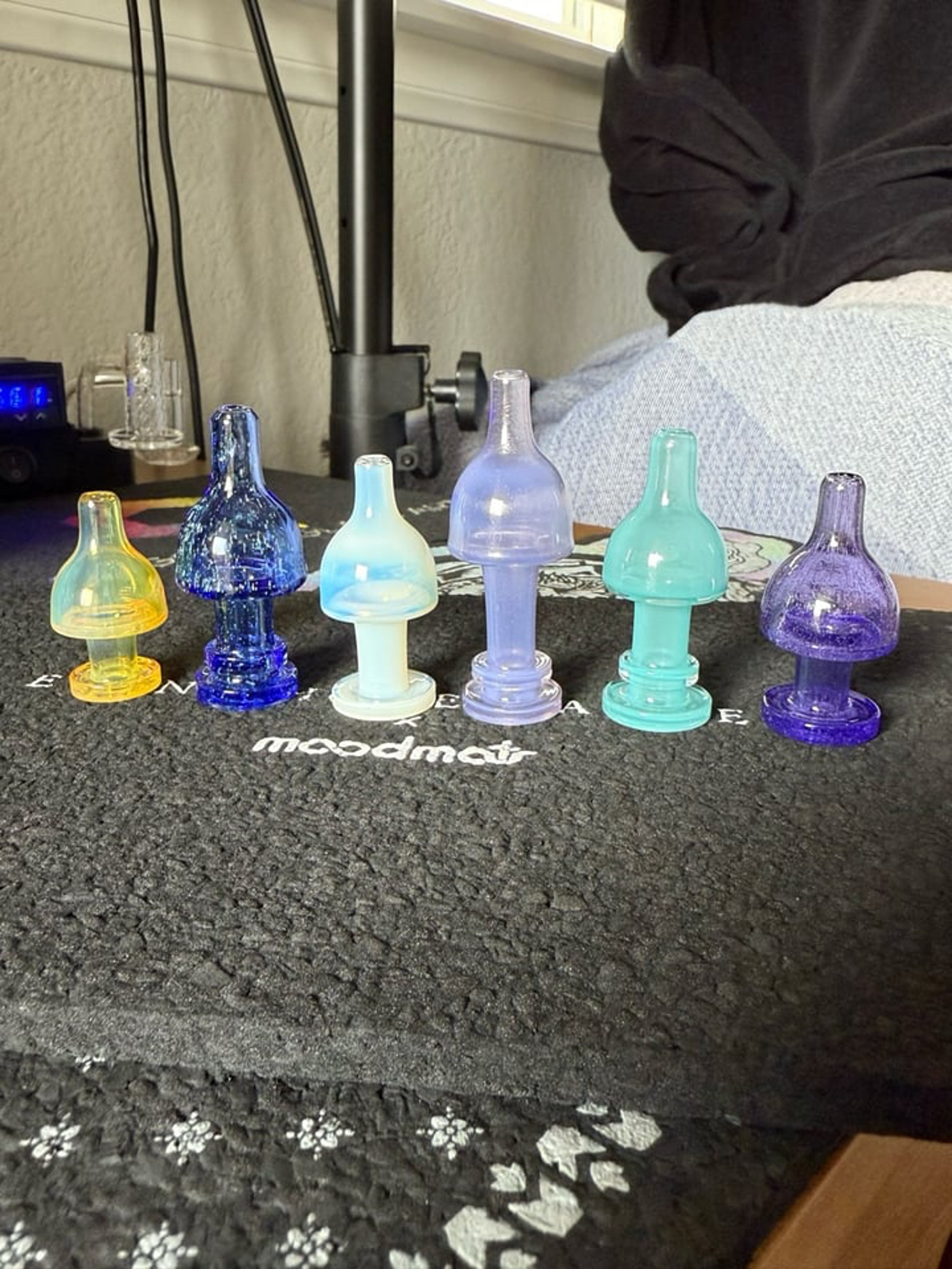 Preview pic of Jong Glass Caps