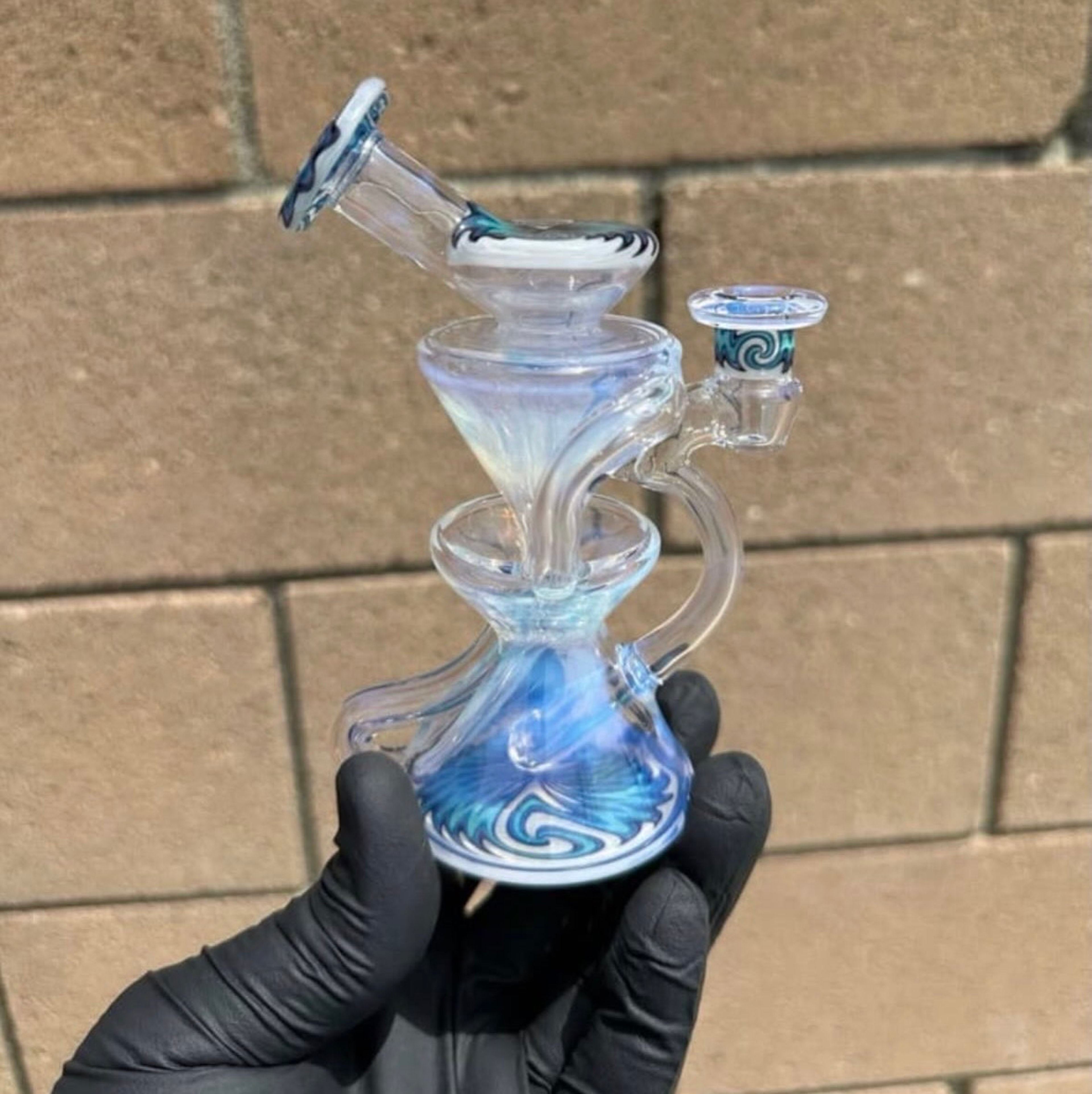 Preview pic of Captn Cronic Fumed Two & Through Double-Uptake Floating Recycler