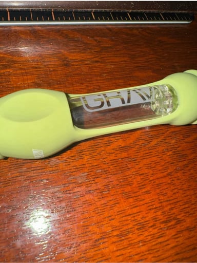 Preview pic of Light Green Grav Silicone One-Hitter & Glass Screen