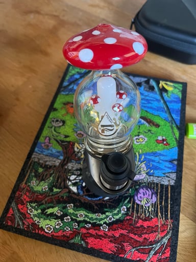 Preview pic of Puffco Mushroom Topper
