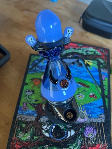 Preview pic of Blue Puffco Topper