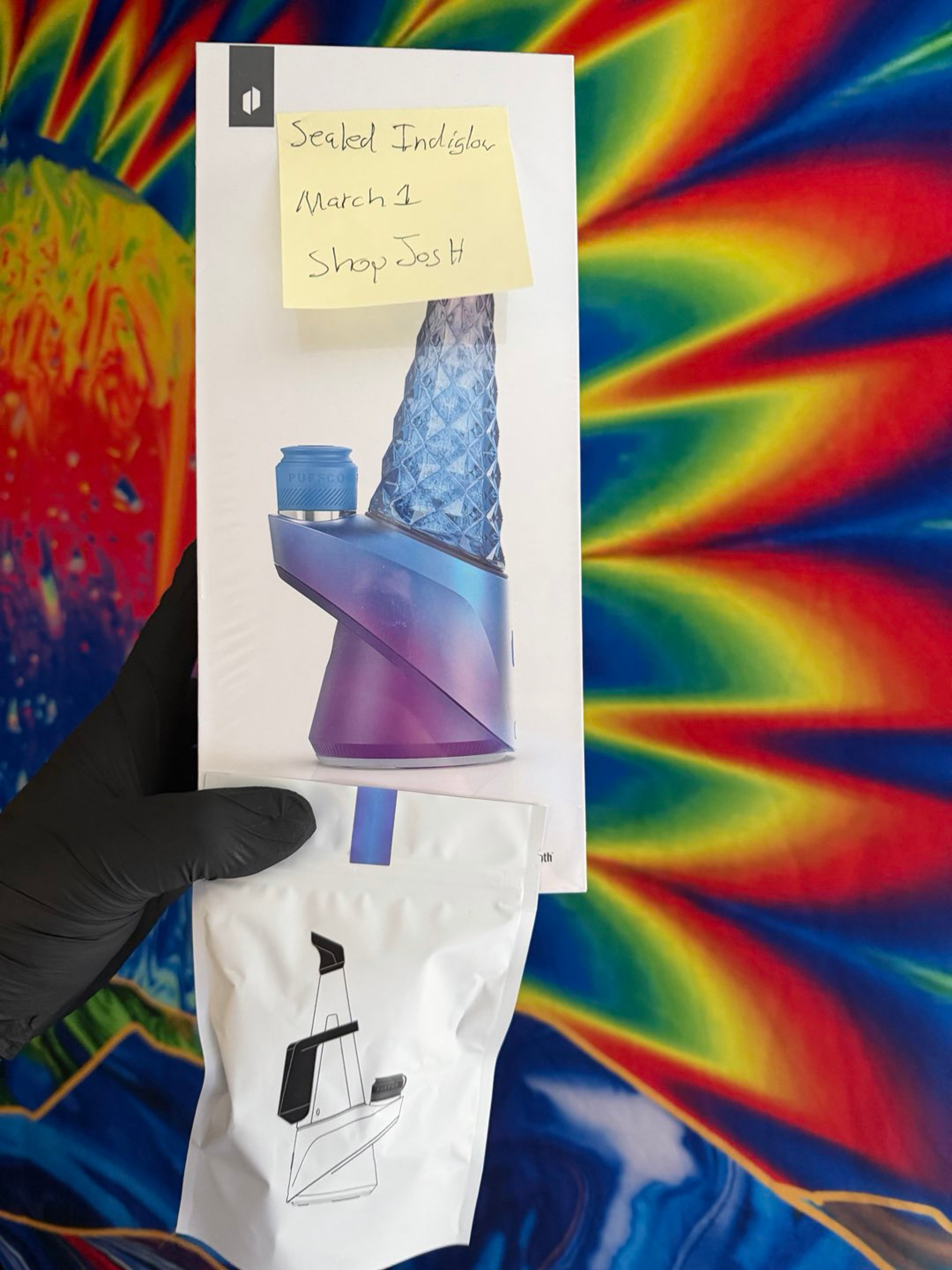 Preview pic of Sealed Puffco Peak Pro Indiglow