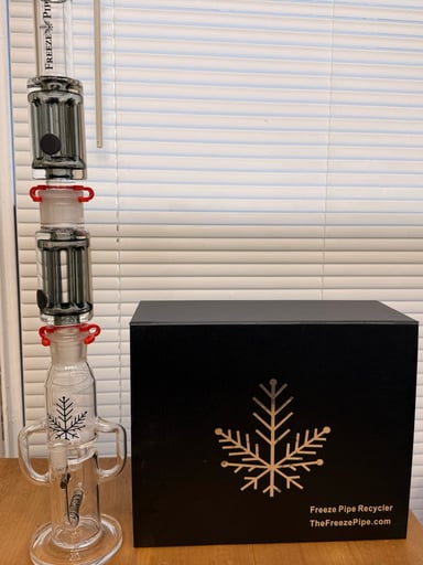 Preview pic of Freeze Pipe Recycler plus extra revolver middle glycerine coil