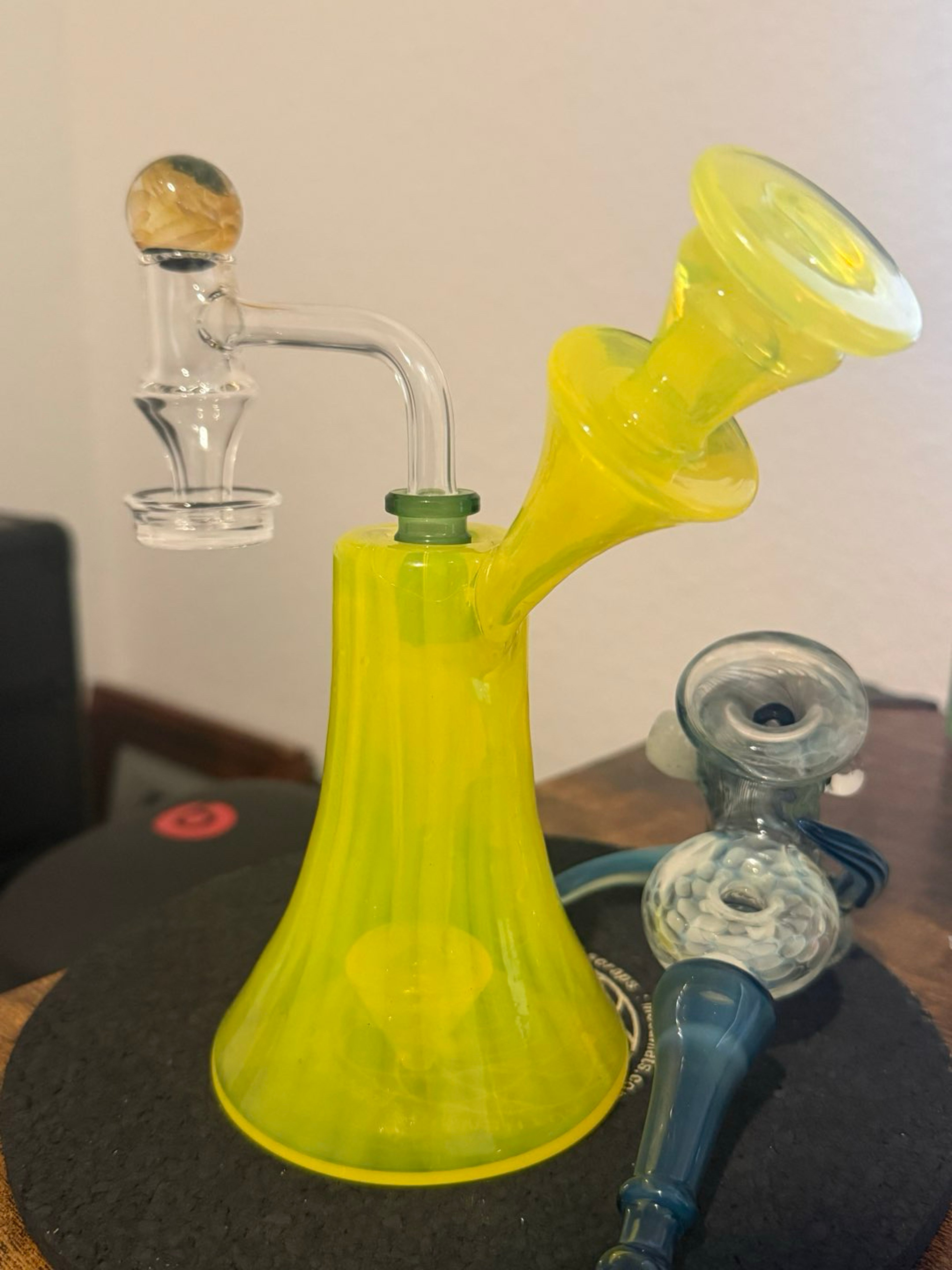 Preview pic of Titty rig w Slurper and i’ll throw in a pipe