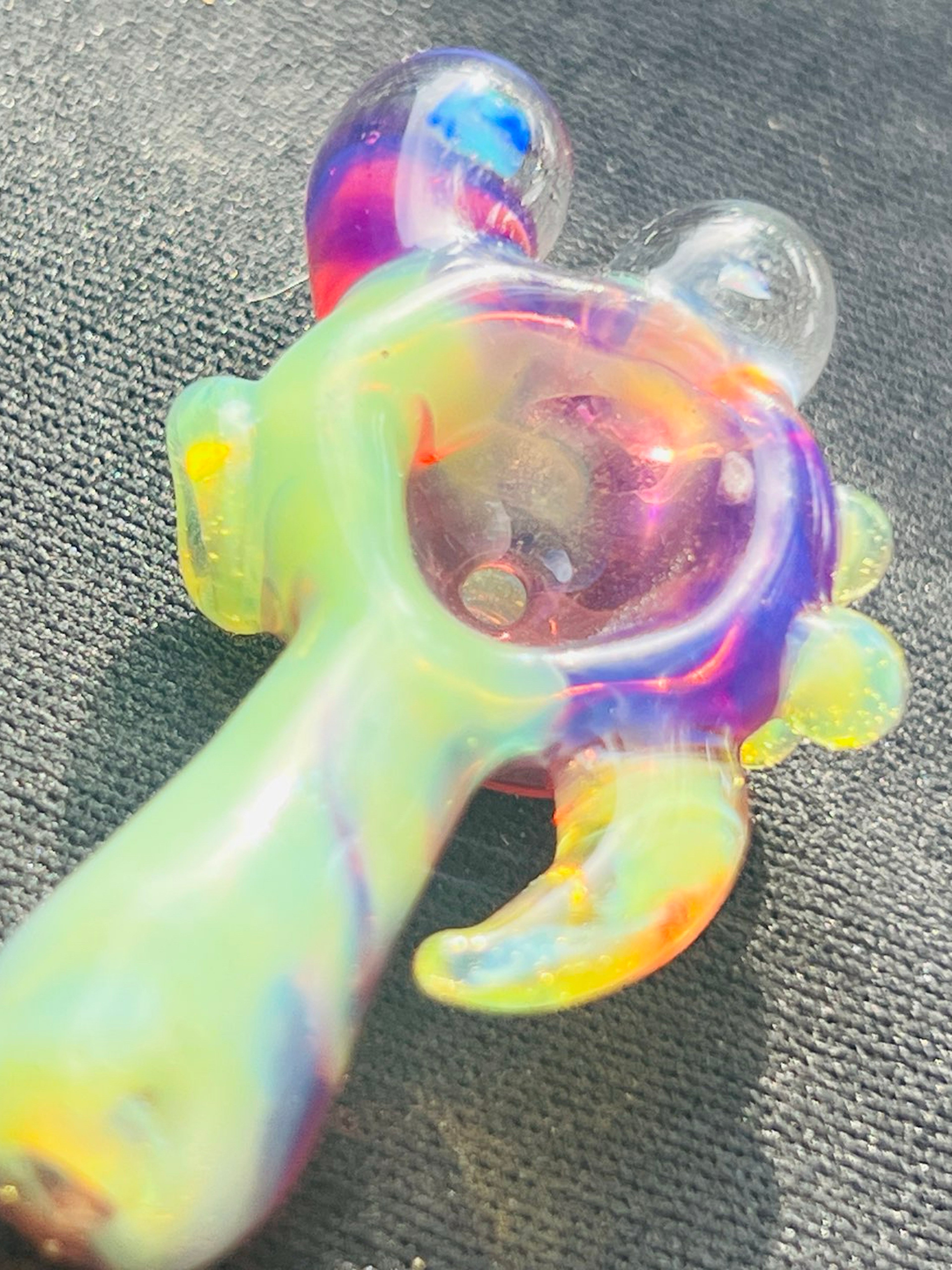 Preview pic of Small UV spoon pipe