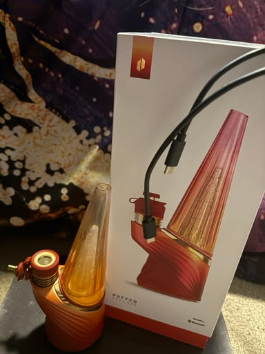 Preview pic of *LIMITED EDITION DAYBREAK* Puffco Peak Pro RED with GOLD 3DXL Chamber