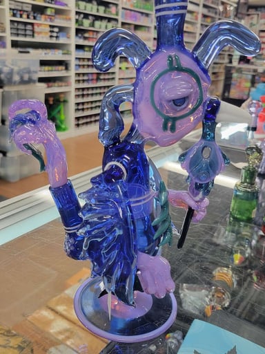 Preview pic of 420 COLLAB- Tyson, White Monkey & C.Martin