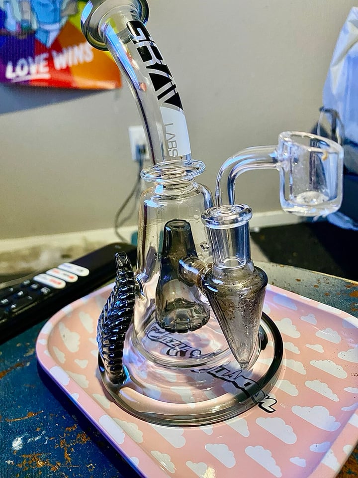 GRAV 8” RIG WITH PYRAMID PERC | Shop Grav Labs on GlassPass