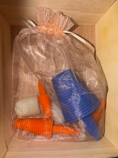 Preview pic of 420 Cleaning Plugs Large & Small