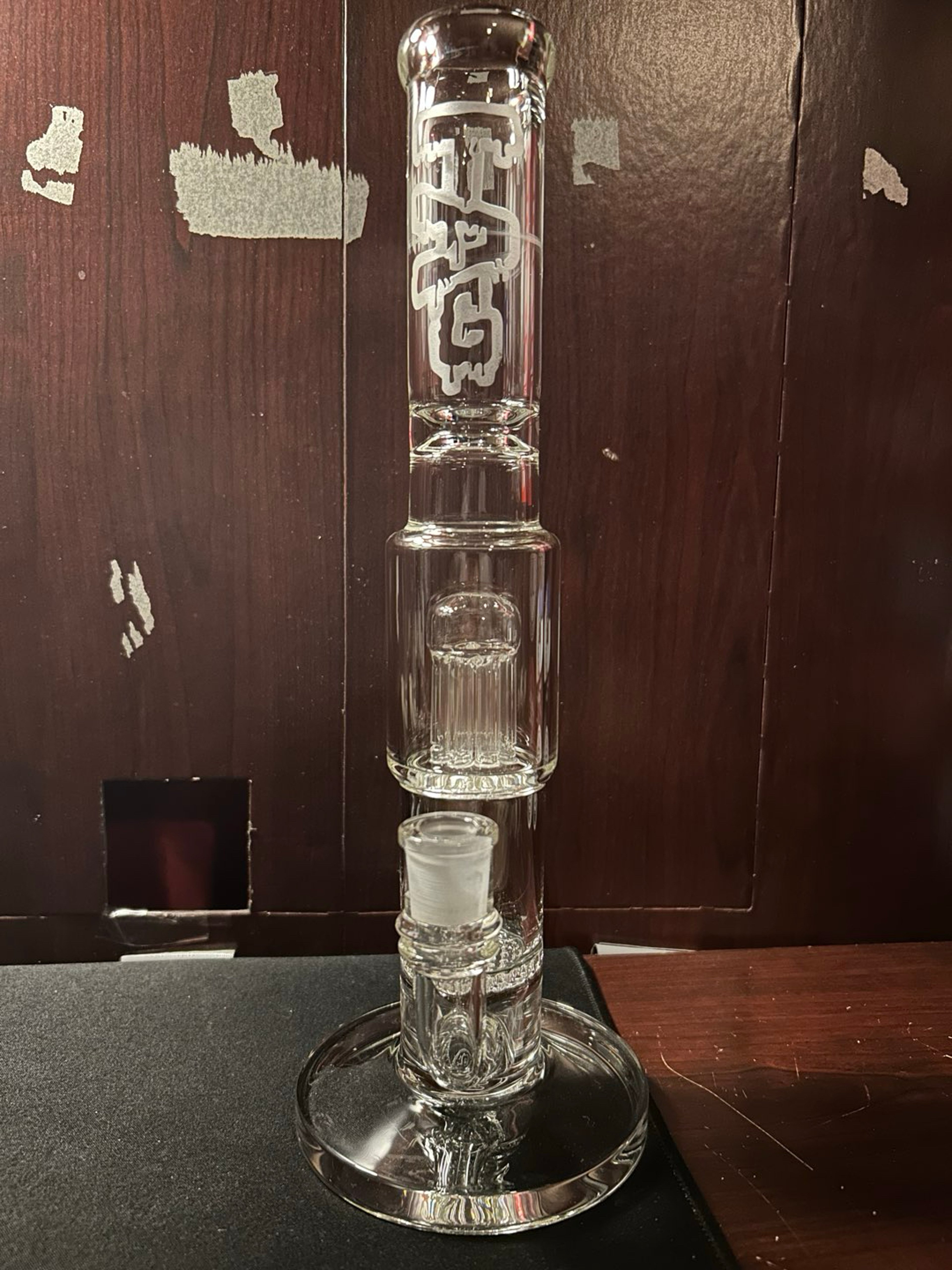 Preview pic of TAG.  12" Single Honeycomb to Fixed 8 Arm Tree Bong