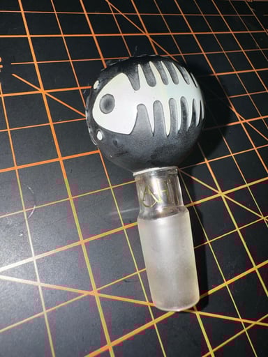 Preview pic of Fish bone Lookah Bowl