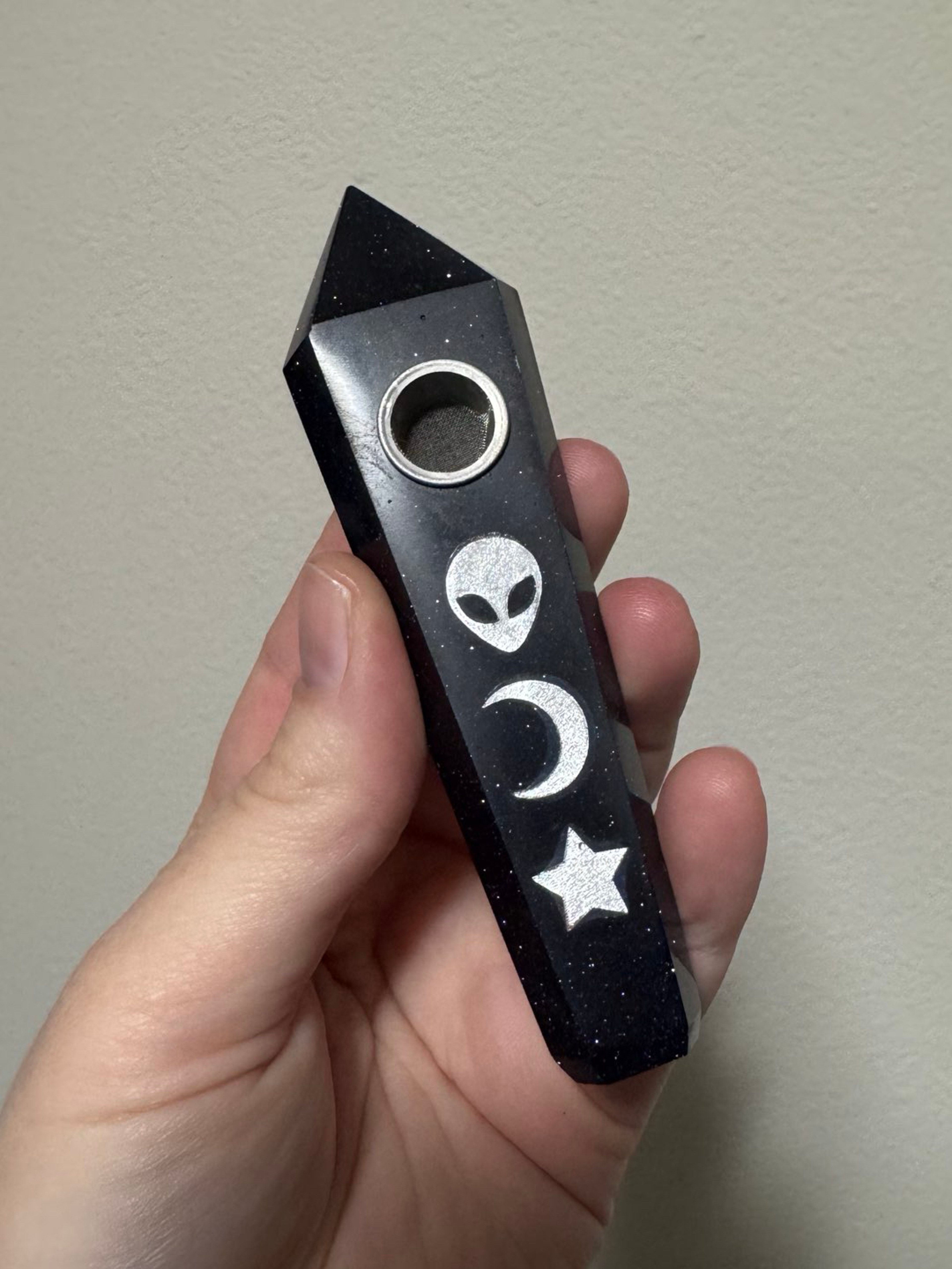 Preview pic of Black Crystal Pipe