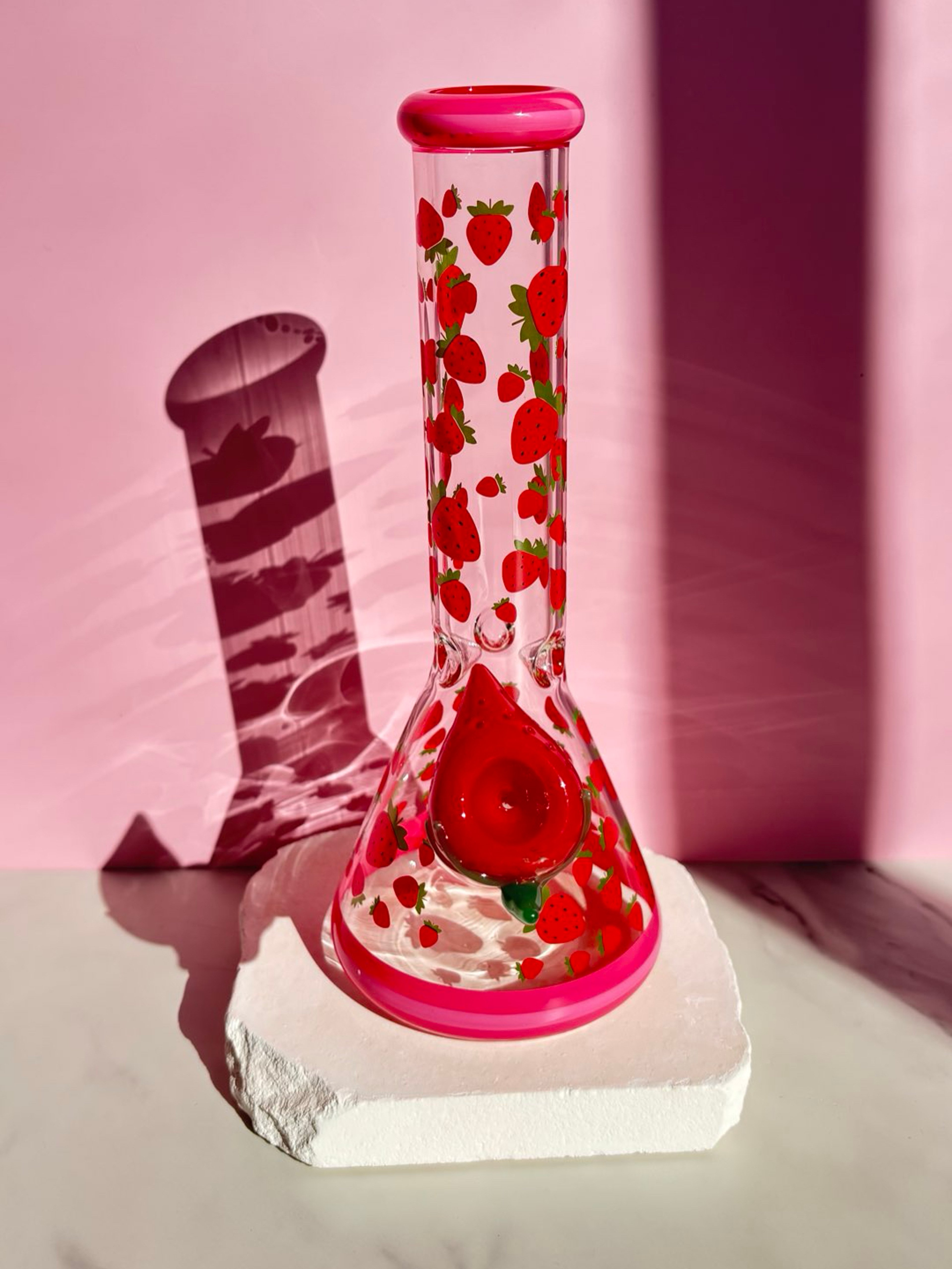 Strawberry bong image 0