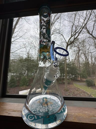 Preview pic of 🧜‍♀️CHEECH Mermaid Beaker Bong