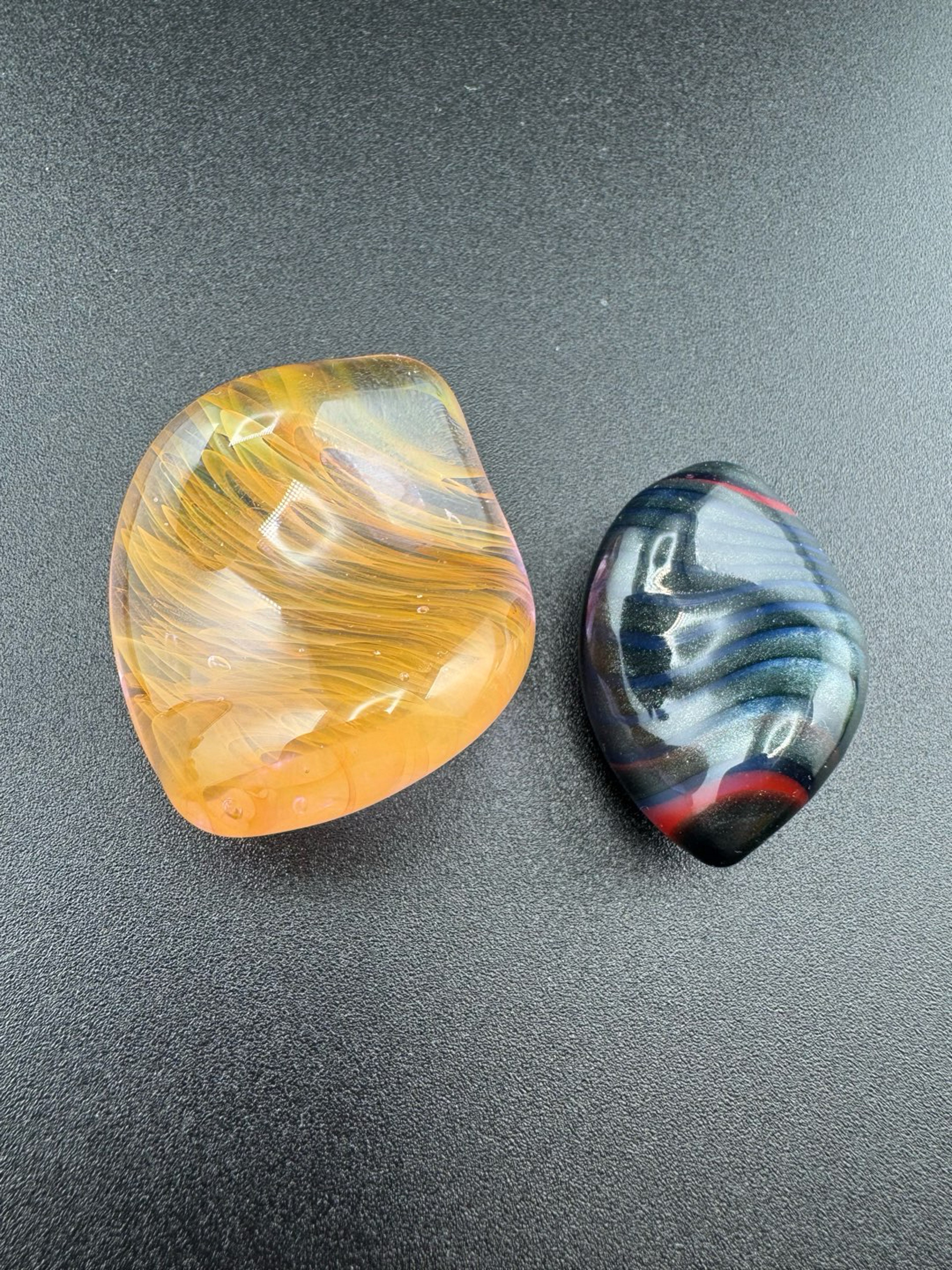 Mini pocket stone and large fume pocket stone image 0