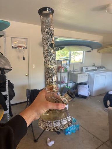 Preview pic of Diamond Glass “Aztec” 18 inch beaker.