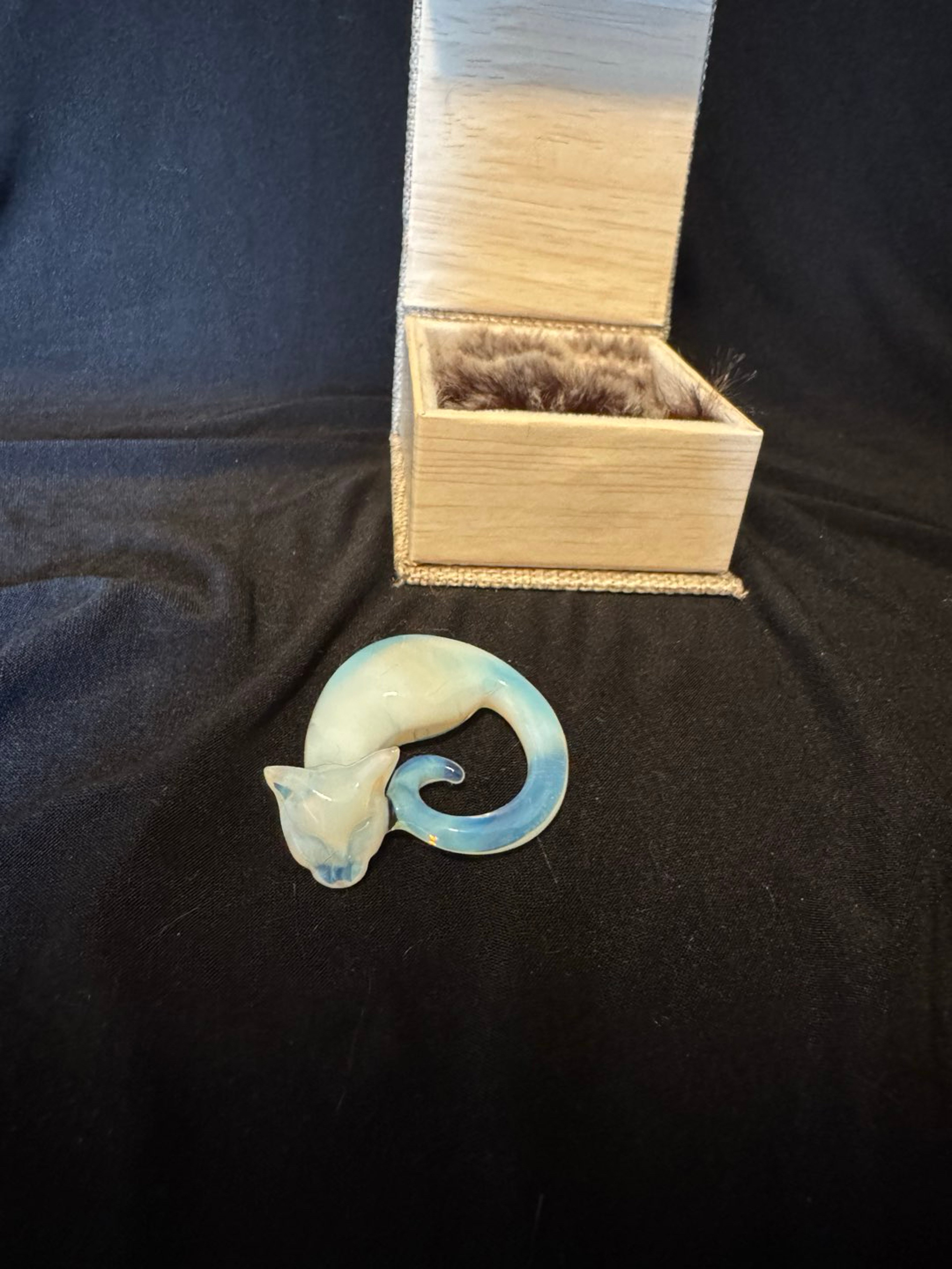 Preview pic of Spillar woods cat pendant