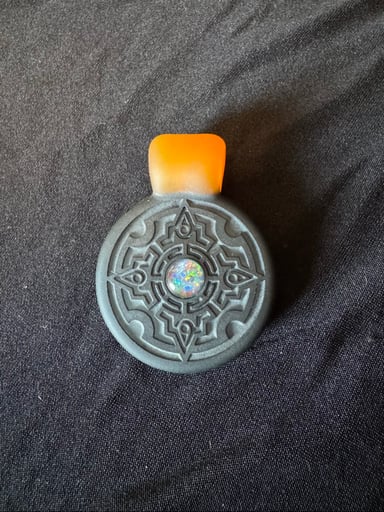 Preview pic of Glassmaze pendant