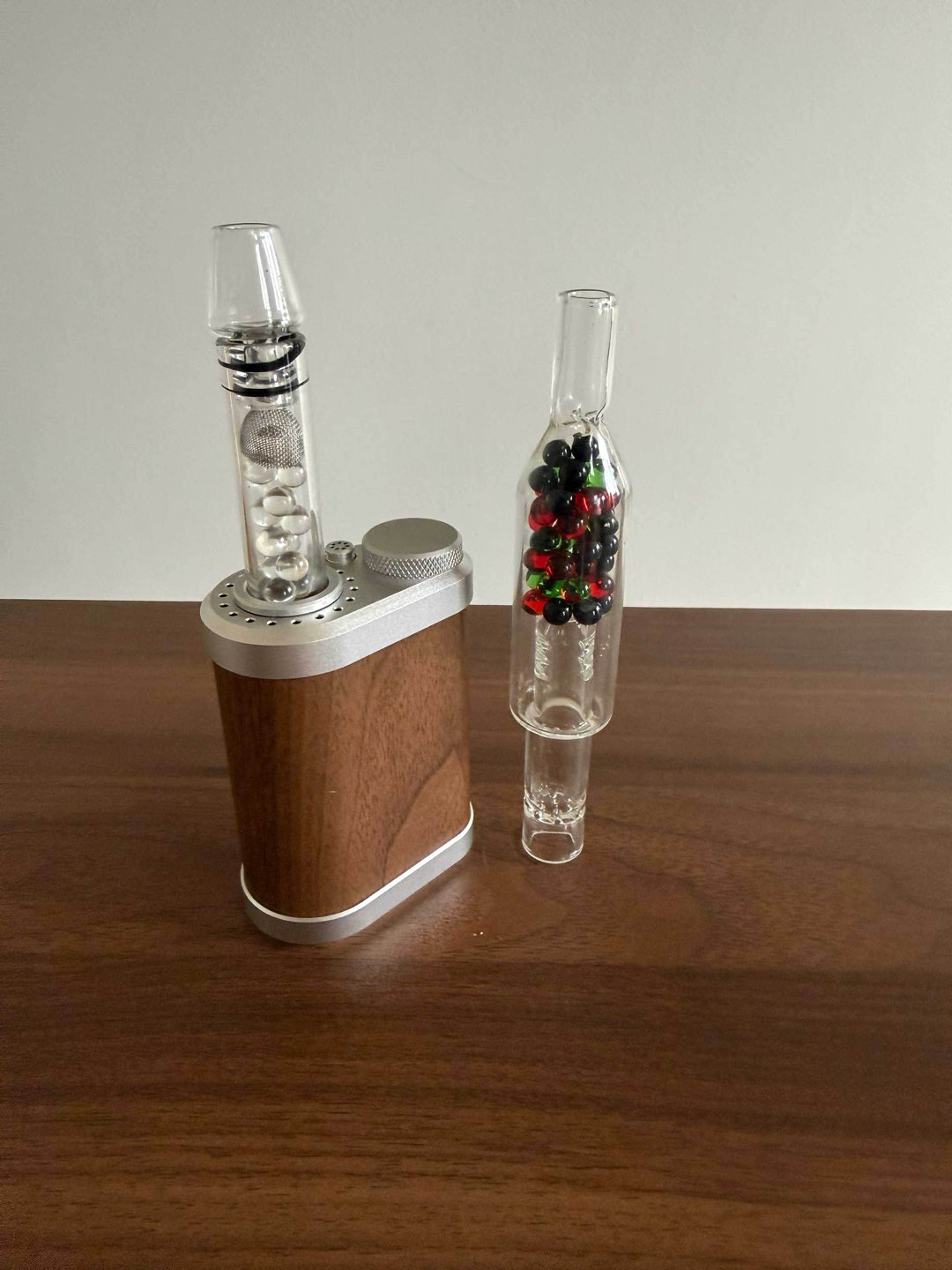 Preview pic of TinyMight 2 Vaporizer + Cooling Glass Stems