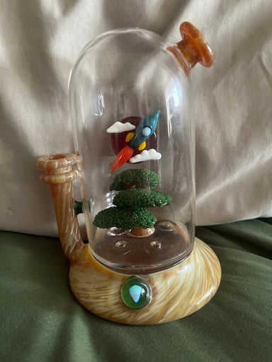 Preview pic of Tree spaceship terrarium dab rig