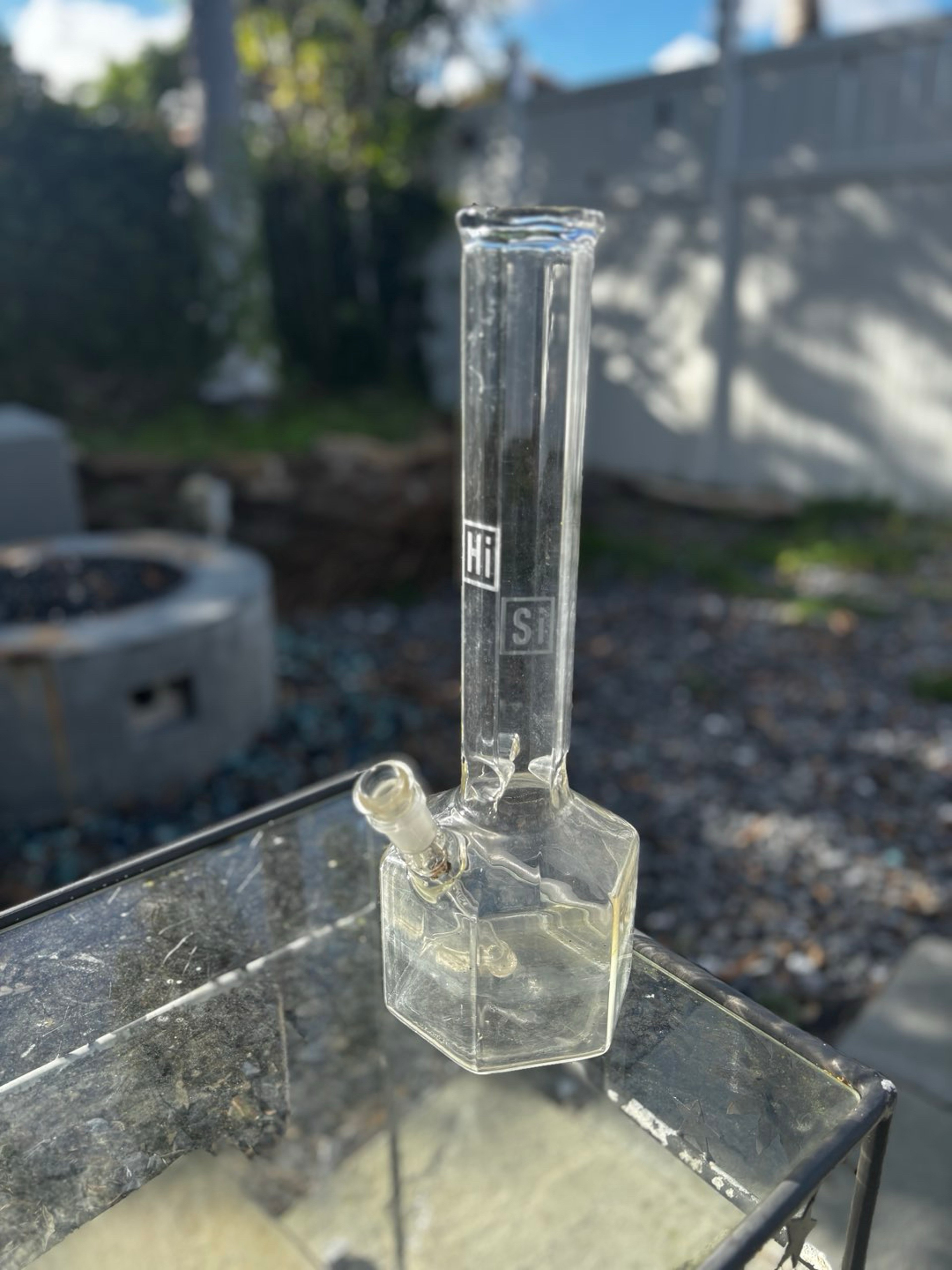 HiSi Hexagon Large Beaker Bong image 0