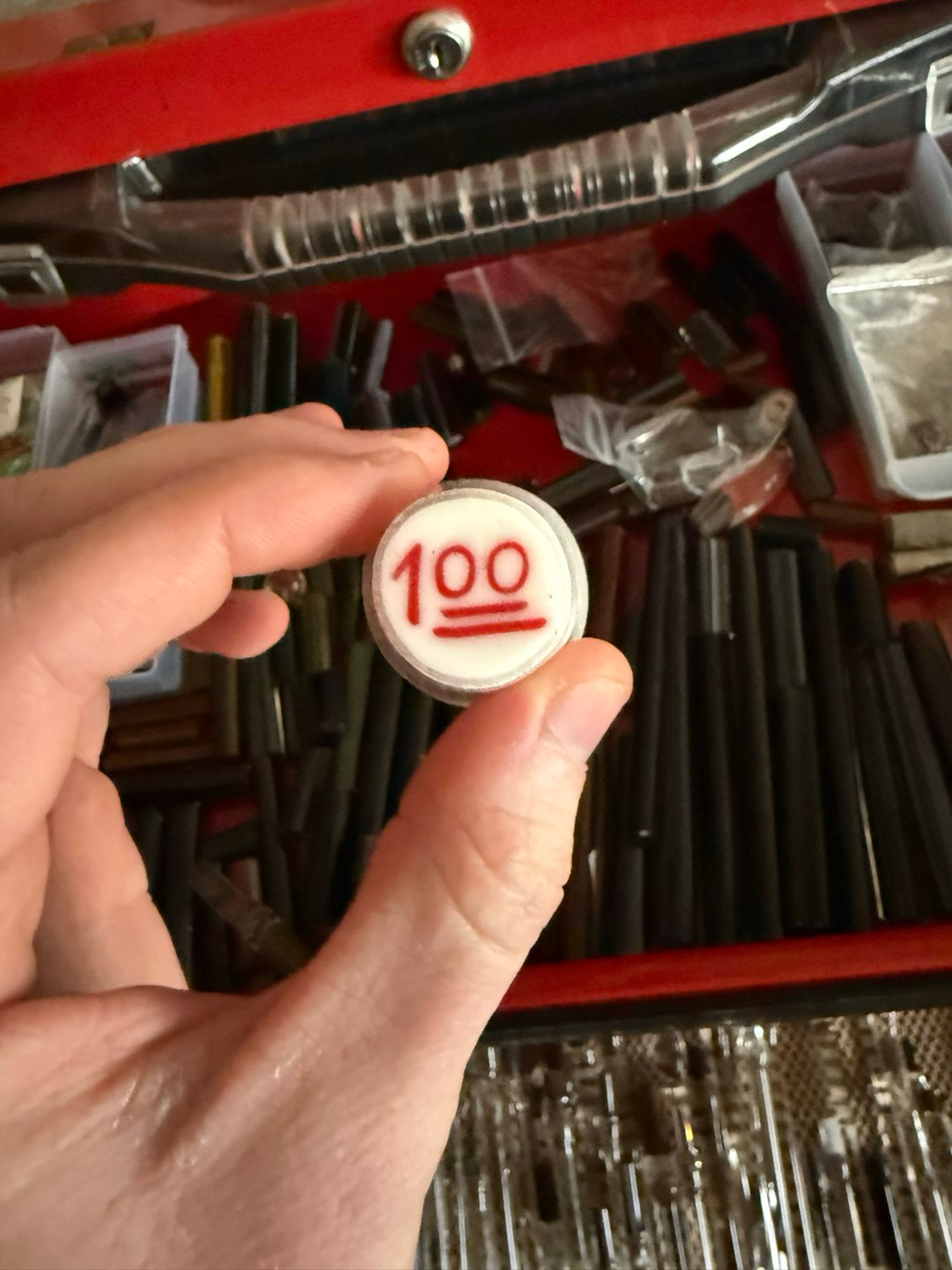 Preview pic of 100 emoji milli 53 grams