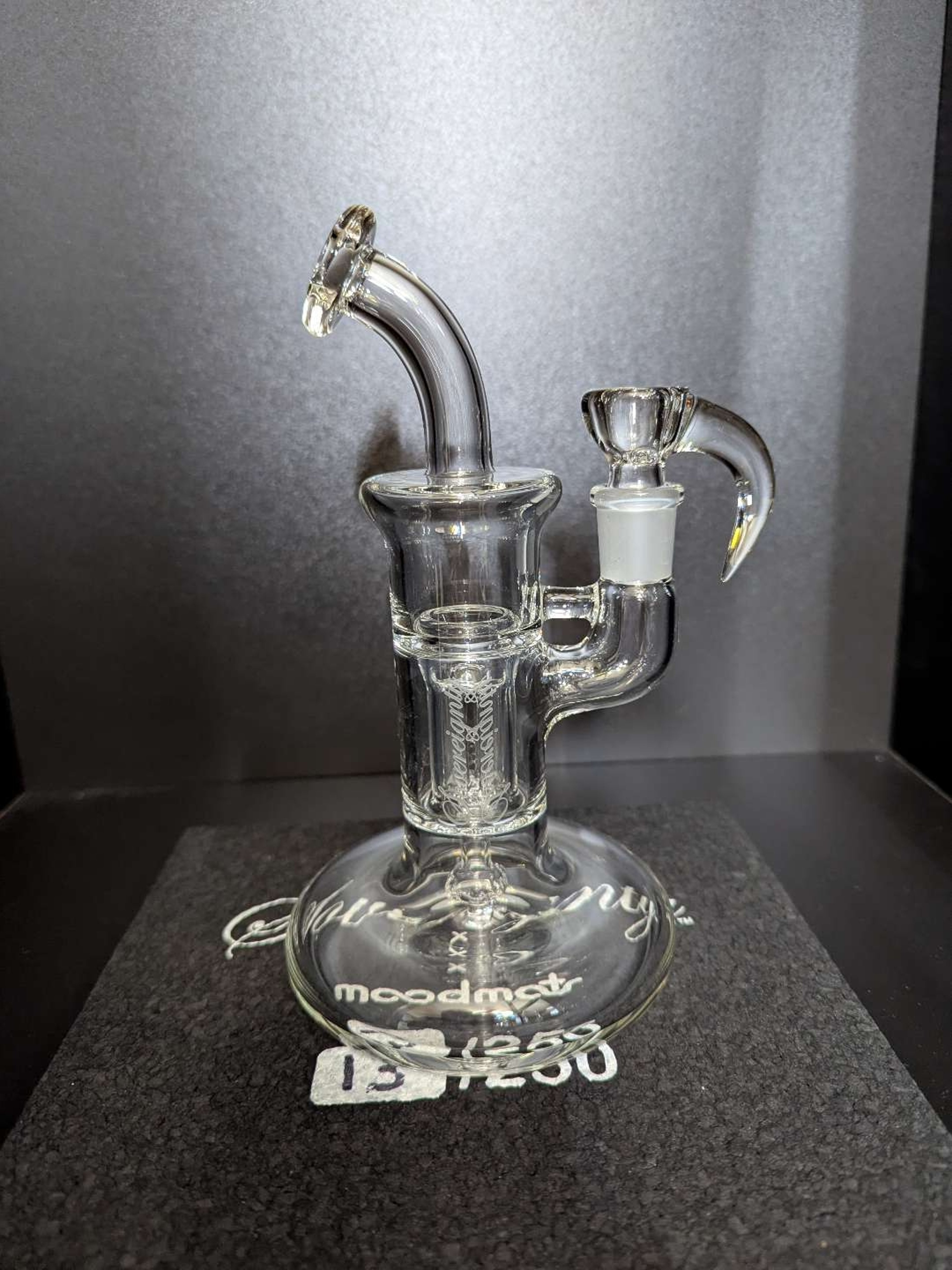 Preview pic of Sovereignty Hollow Foot Bent Neck Mini Pillar