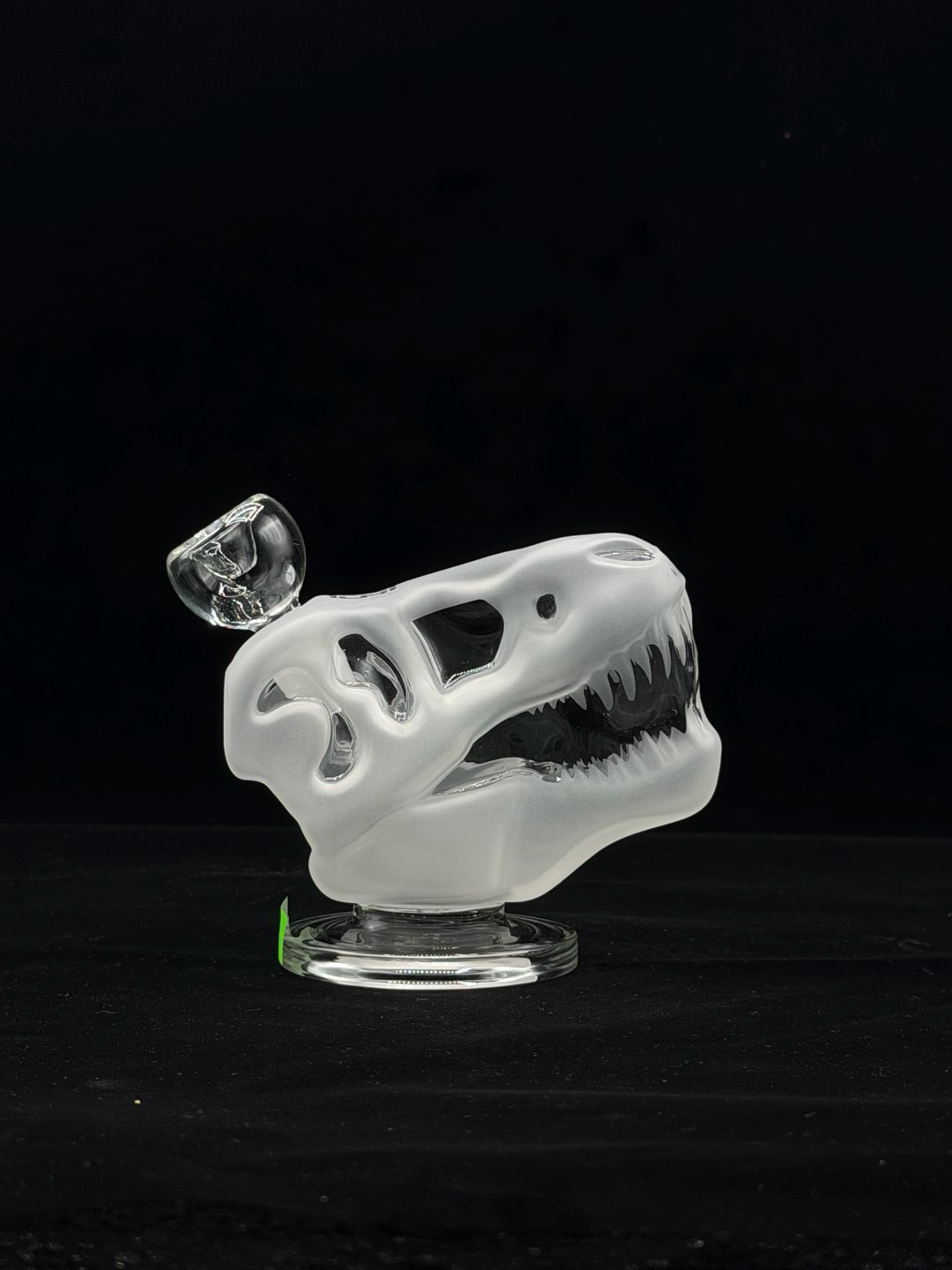Preview pic of Jurassic Spark Dinosaur Skull Bong