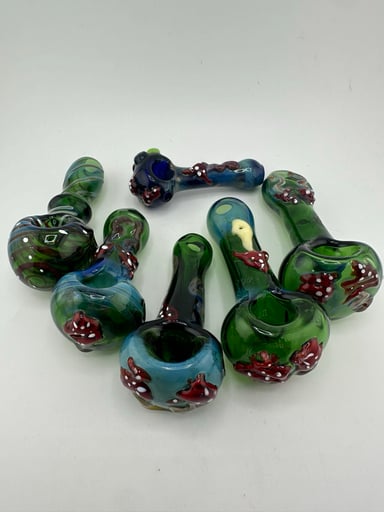 Preview pic of Mop Head Glass Mushroom Spoon Pipe
