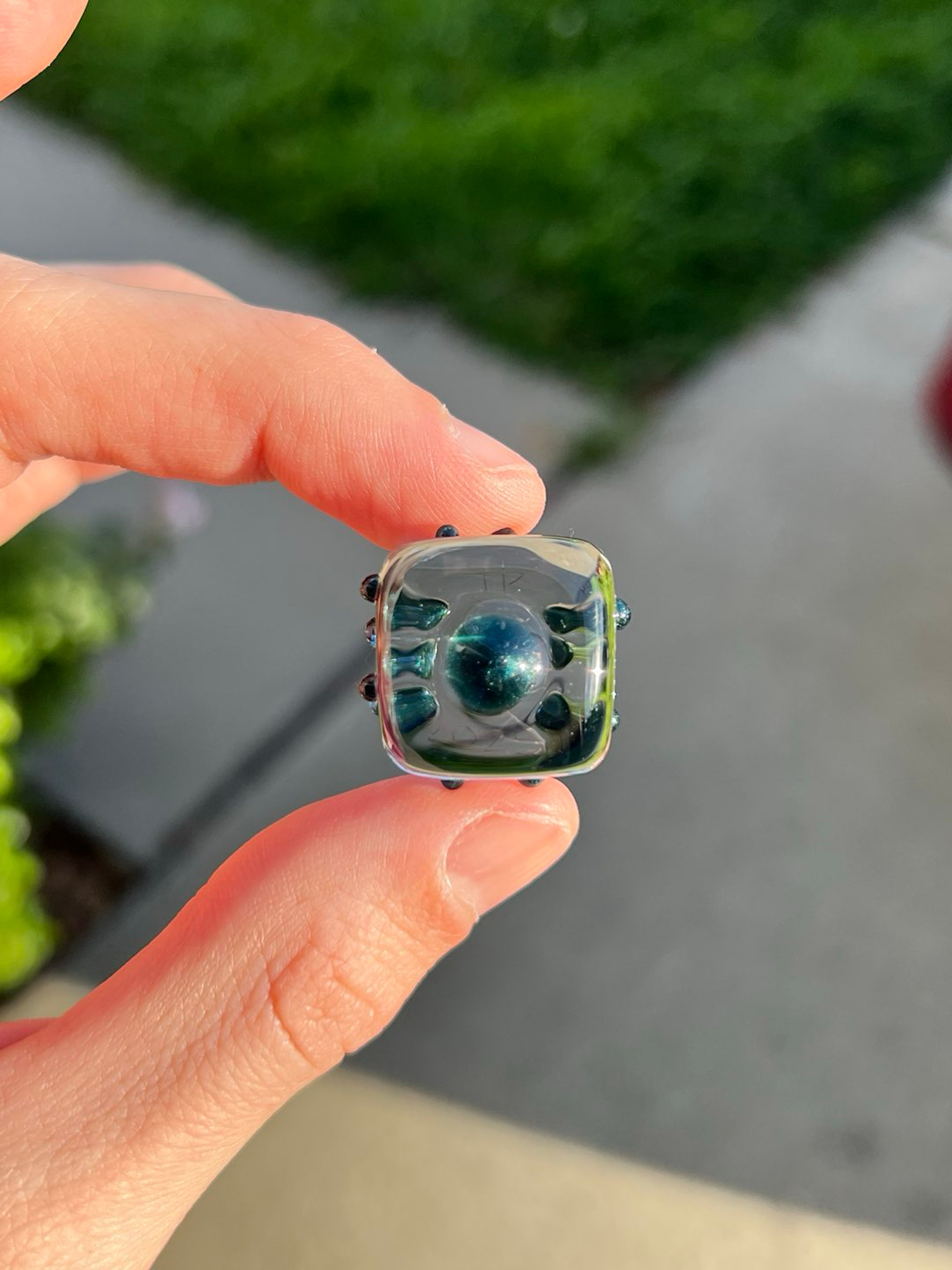 Preview pic of Single clear dice